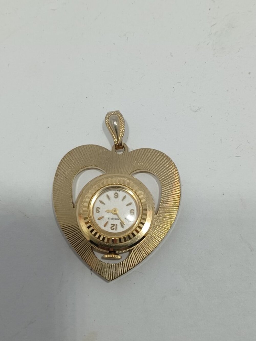 Vintage Caravelle Pendant Watch In Great Condition Gold Plated Wind Up